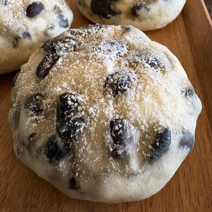 丹波の黒豆パン